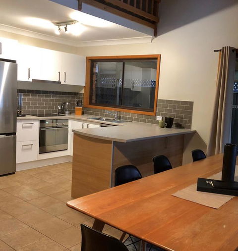 The Basin Waterfront - Accommodation Broadbeach 3