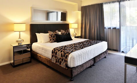 The Bay Apartments - Accommodation Broadbeach 2