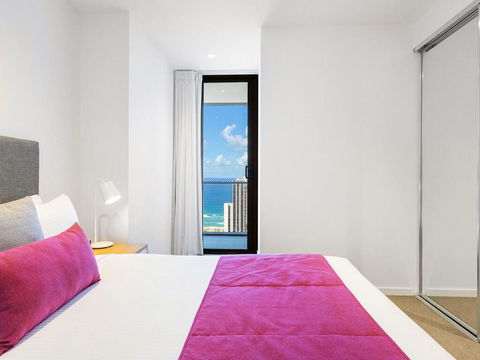 The Beach Broadbeach Private 2 Bedroom Ocean View - Accommodation Broadbeach 2