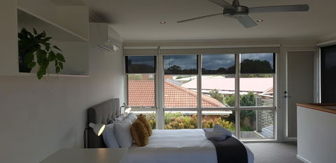 The Beach House - Accommodation Broadbeach 1