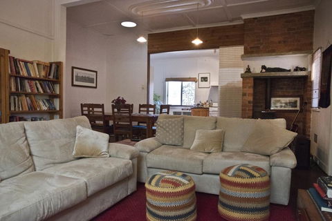 The Beach House - Fremantle - Accommodation Broadbeach 2