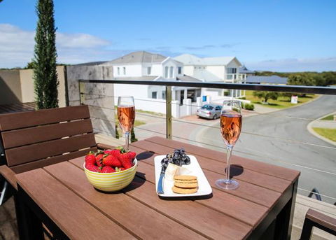 The Beach House At Bayside - Accommodation Broadbeach 0