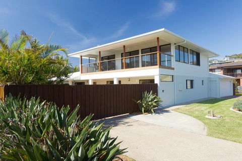 The Beach House At One Mile - 6 Burrawong - Accommodation Broadbeach 2