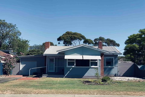 The Beach House Busselton - Accommodation Broadbeach 0