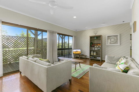 The Beach House, Sunshine Beach - Accommodation Broadbeach 3