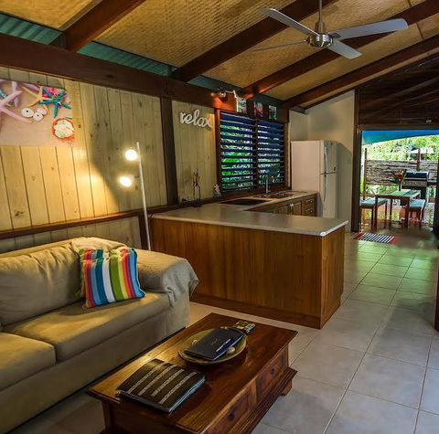The Beach Shack - Koda Beach Bungalow 1 - Accommodation Broadbeach 3