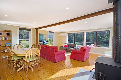 Naivasha Cottage - Accommodation Broadbeach 4