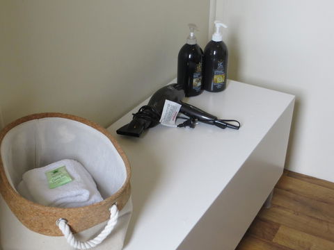 The Cabin 96 - Accommodation Broadbeach 17