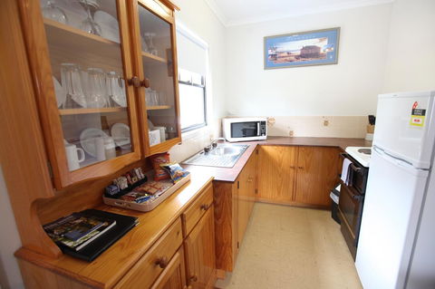 The Fox And Hounds Historic Hotel - Accommodation Broadbeach 4