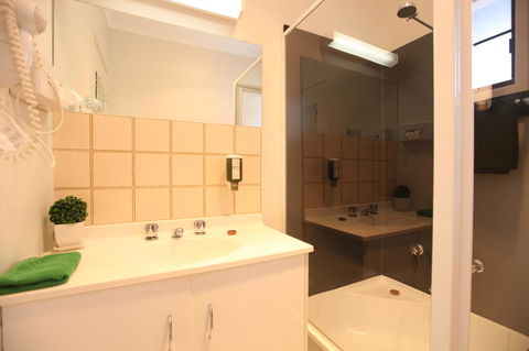 The Fox And Hounds Historic Hotel - Accommodation Broadbeach 31