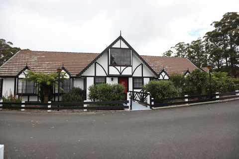 The Fox And Hounds Historic Hotel - Accommodation Broadbeach 22