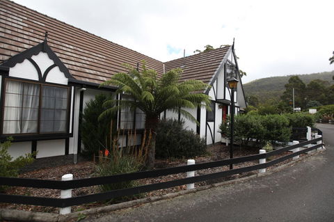 The Fox And Hounds Historic Hotel - Accommodation Broadbeach 29