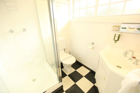 The Fox And Hounds Historic Hotel - Accommodation Broadbeach 17