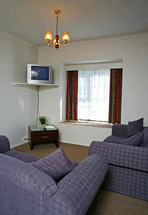 The Fox And Hounds Historic Hotel - Accommodation Broadbeach 24