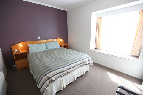 The Fox And Hounds Historic Hotel - Accommodation Broadbeach 12