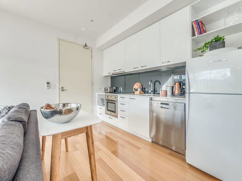 Marina View Apartment - Accommodation Broadbeach 10