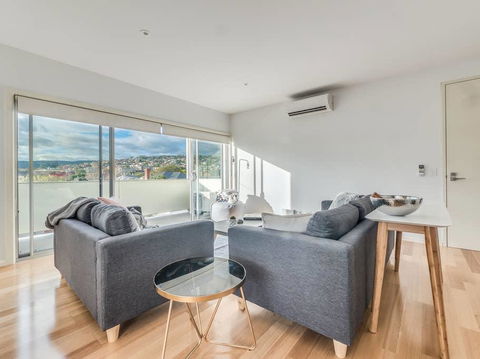 Marina View Apartment - Accommodation Broadbeach 11