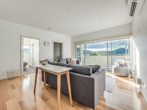 Marina View Apartment - Accommodation Broadbeach 20