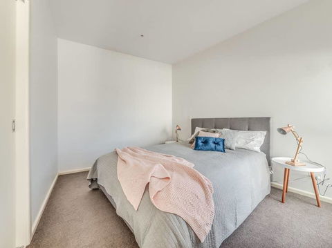 Marina View Apartment - Accommodation Broadbeach 17
