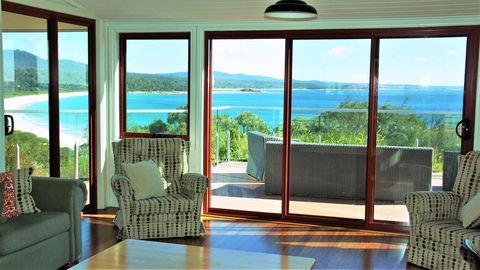 DOLPHIN LOOKOUT COTTAGE - Amazing Views Of The Bay Of Fires - Accommodation Broadbeach 14