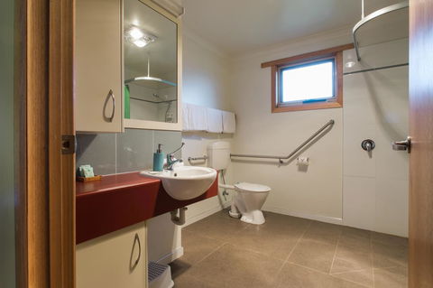 Arthur Riverfront And Sea Lodge Downstream - Accommodation Broadbeach 15