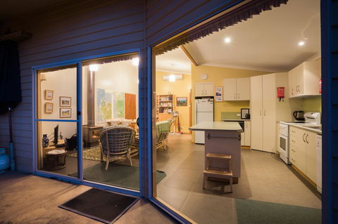 Arthur Riverfront And Sea Lodge Downstream - Accommodation Broadbeach 9