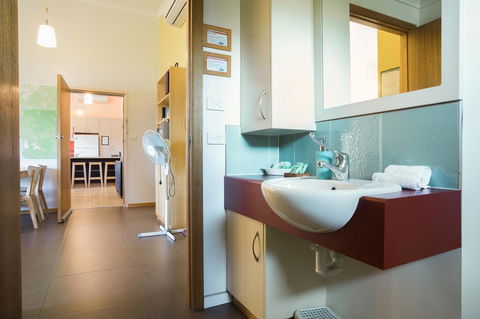 Arthur Riverfront And Sea Lodge Downstream - Accommodation Broadbeach 17
