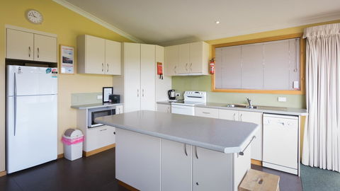 Arthur Riverfront And Sea Lodge Downstream - Accommodation Broadbeach 11