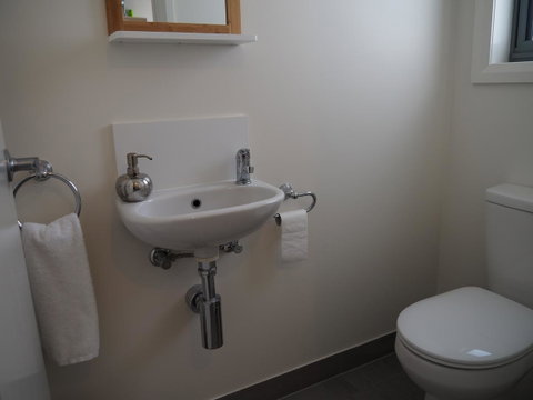 GRANITE BEACH HOUSE @ Bay Of Fires - Accommodation Broadbeach 13