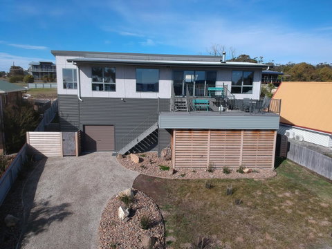 GRANITE BEACH HOUSE @ Bay Of Fires - Accommodation Broadbeach 1