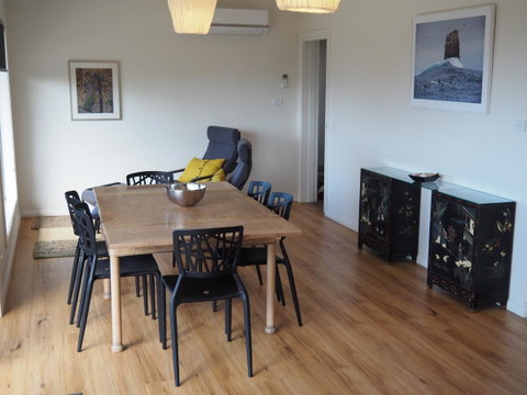 GRANITE BEACH HOUSE @ Bay Of Fires - Accommodation Broadbeach 3