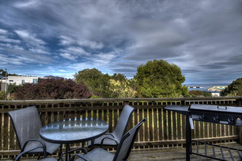 Ar Lan Y Mor - Accommodation Broadbeach 1