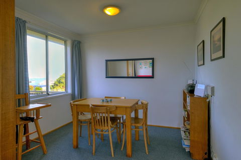 Ar Lan Y Mor - Accommodation Broadbeach 7