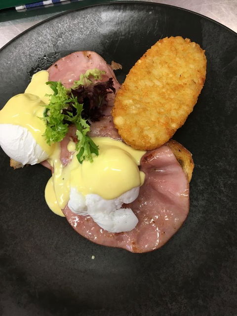 The Waverley International Hotel - Accommodation Broadbeach 1