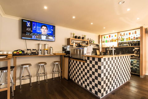 The Waverley International Hotel - Accommodation Broadbeach 24