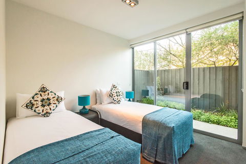 The Waverley International Hotel - Accommodation Broadbeach 40