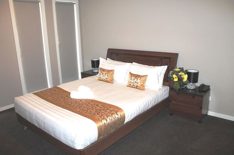 Atarhi Villas - Melbourne - Accommodation Broadbeach 8