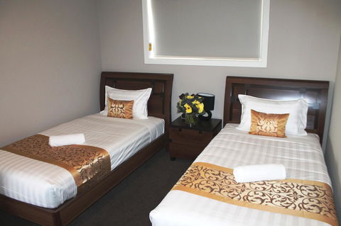 Atarhi Villas - Melbourne - Accommodation Broadbeach 7