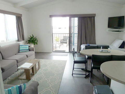 Apollo Bay Waterfront Motor Inn - Accommodation Broadbeach 14