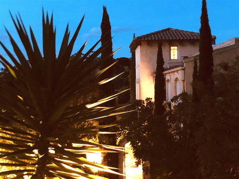 Villa Mallorca - Accommodation Broadbeach 2