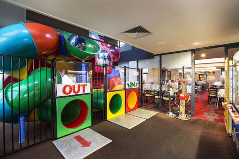 Nightcap At Keysborough Hotel - Accommodation Broadbeach 5