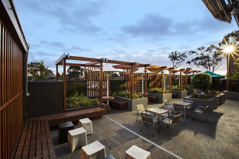 Nightcap At Keysborough Hotel - Accommodation Broadbeach 28