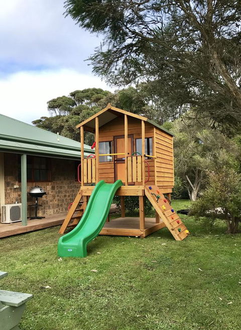 Apollo Bay Cottages - Accommodation Broadbeach 5
