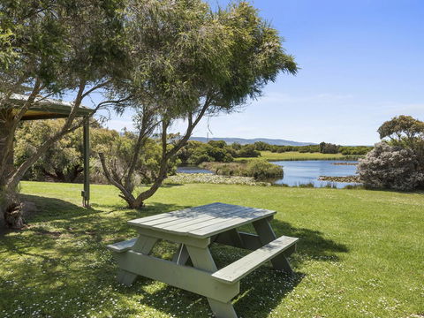 Apollo Bay Cottages - Accommodation Broadbeach 6