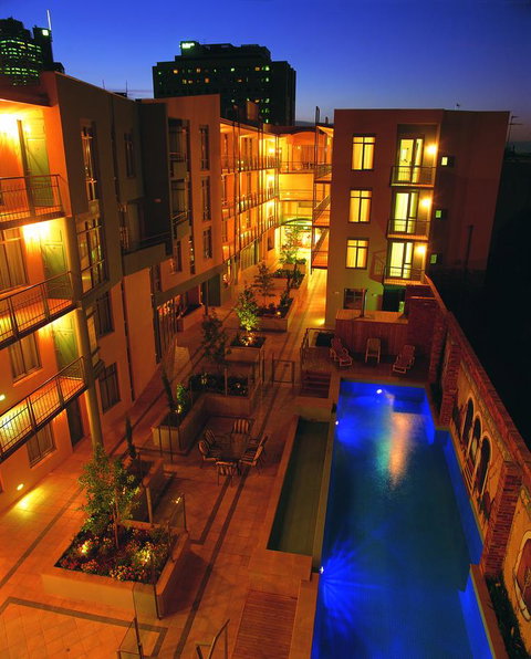 Melbourne Metropole Central Official - Accommodation Broadbeach 3