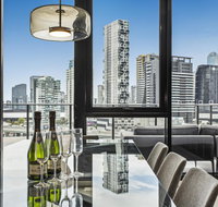 Serviced Apartments Melbourne - Teri - Accommodation Broadbeach
