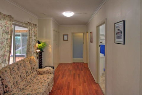 Jacaranda House - Accommodation Broadbeach 5