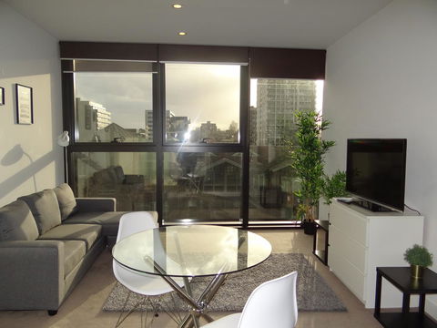 Amazing Accommodations: Vogue - Accommodation Broadbeach 15