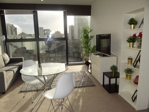 Amazing Accommodations: Vogue - Accommodation Broadbeach 14