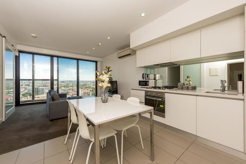 Amazing Accommodations: Vogue - Accommodation Broadbeach 30